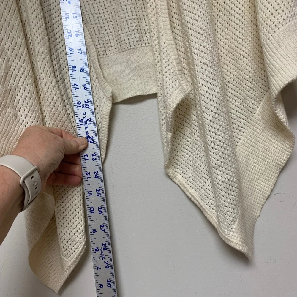 American Eagle Cardigan Women Small Cream Excellent Pointelle Sharkbite 12637